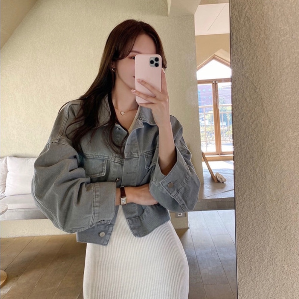 Cropped denim jacket - Picture 2 of 9